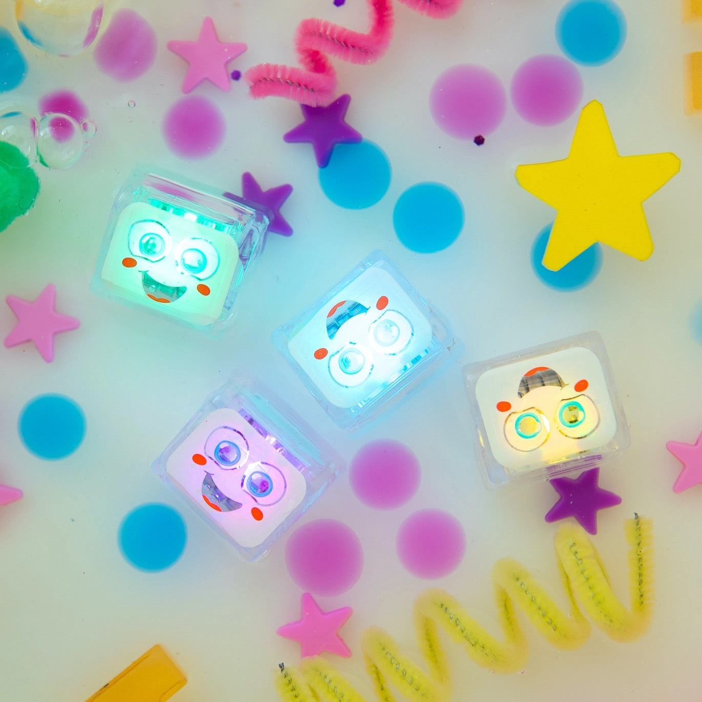 Glo Pals Lumi Light-Up Cubes - Party Pal