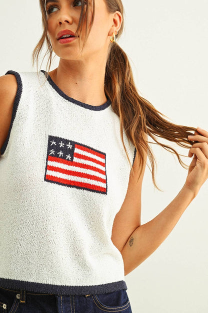 Contrasted piping Flag Knit Sweater Tan
