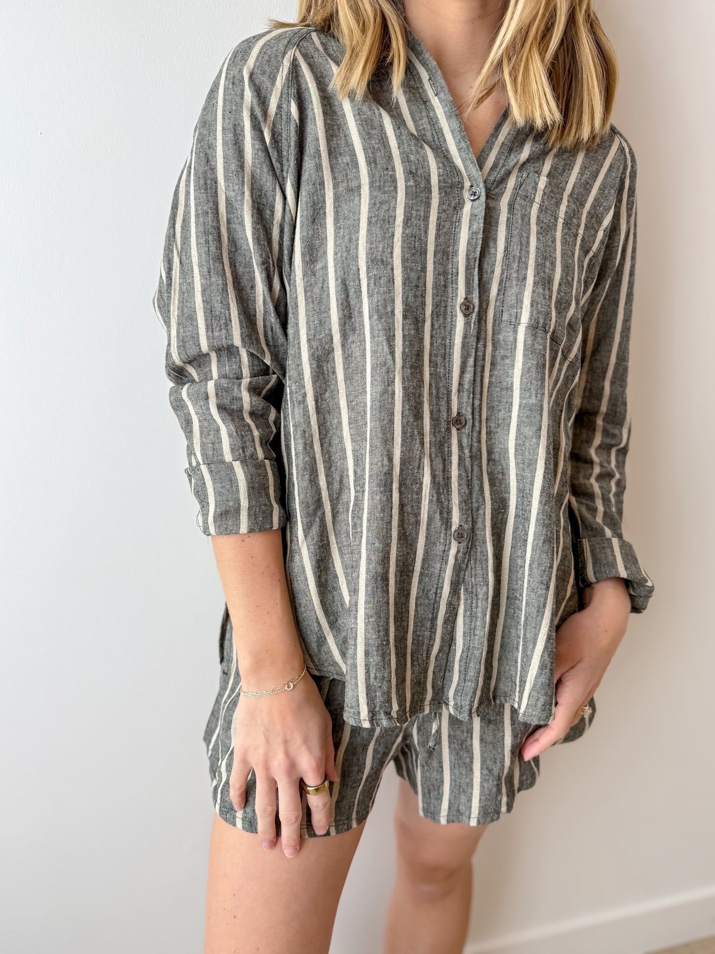 The Perfect Line Top- Black/Cream
