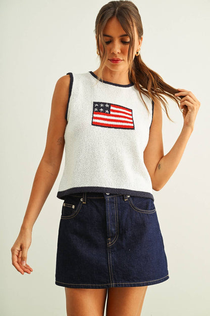 Contrasted piping Flag Knit Sweater Tan