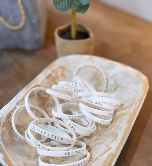 You Play I Pray -  Team Spirit Bracelets | Christian Gameday Gift | Sport Mom: White/gold / Youth