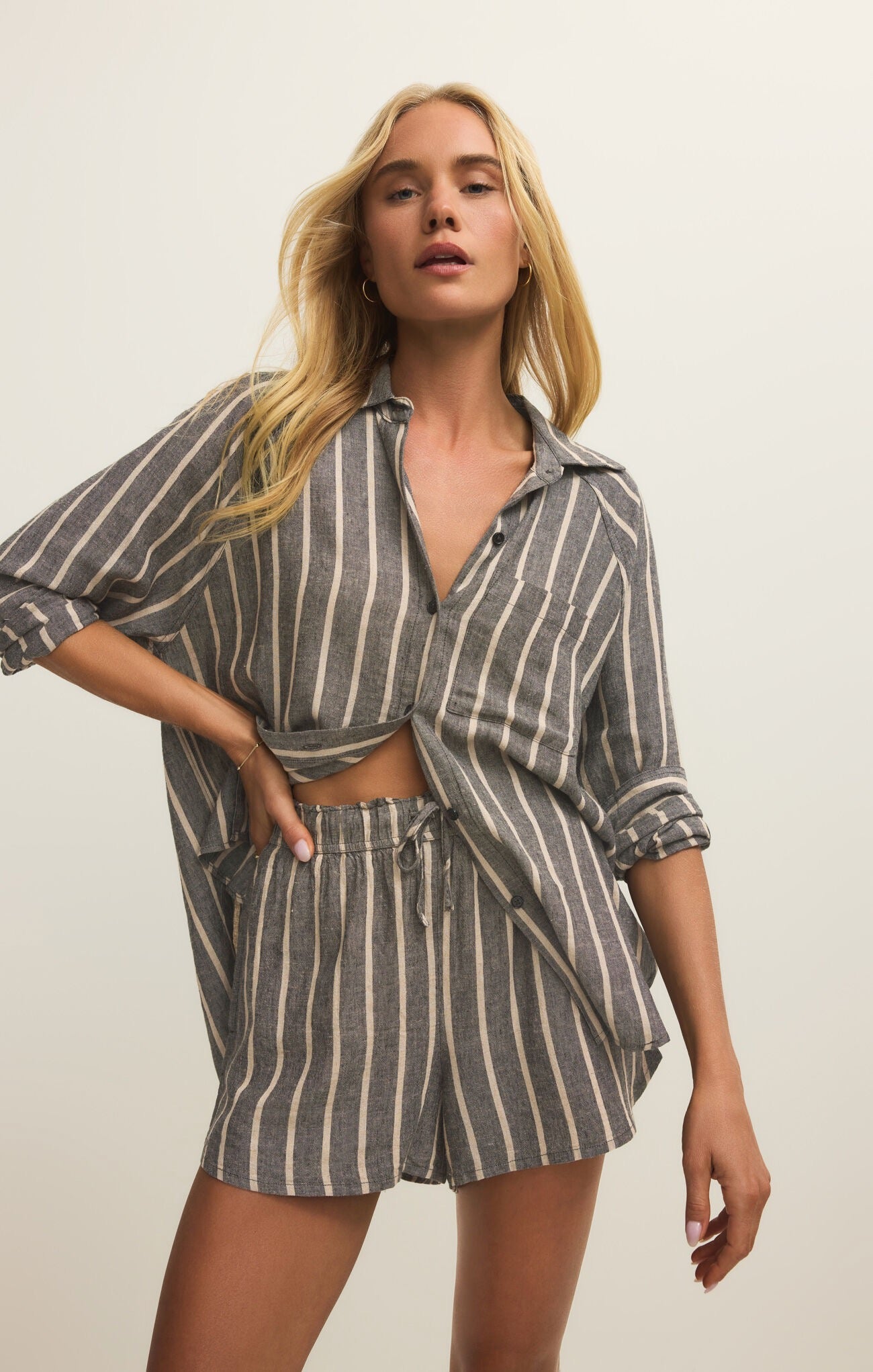 The Perfect Line Top- Black/Cream