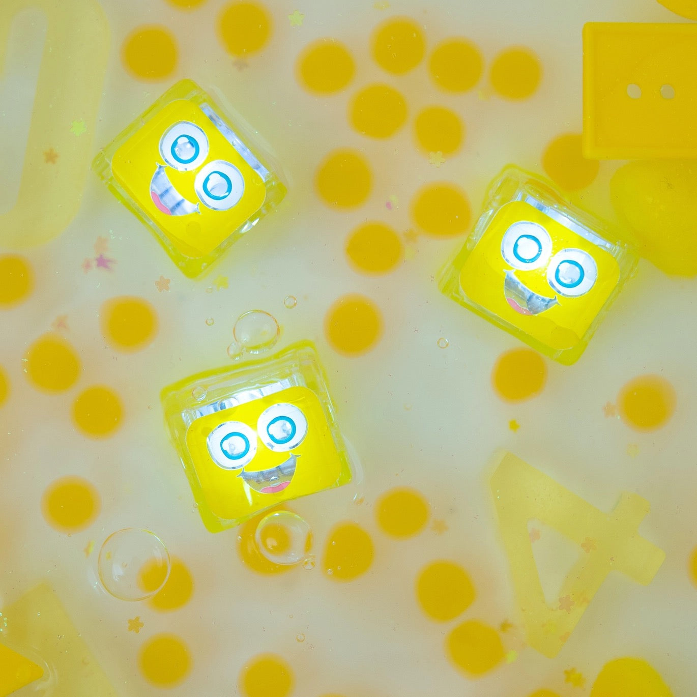 Glo Pals Lumi Light-Up Cubes -  Alex